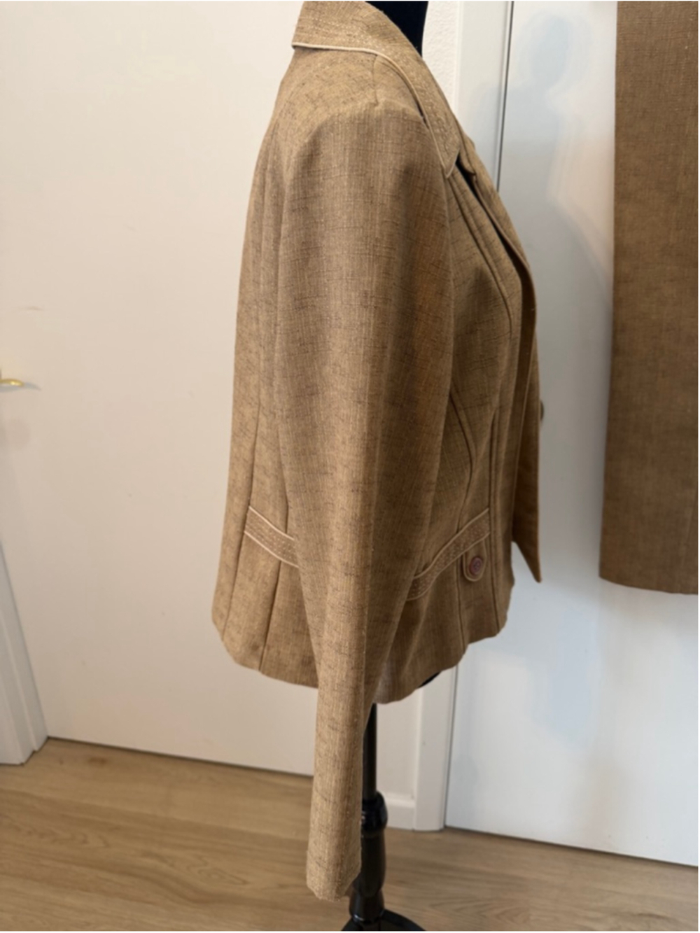Vintage Sag Harbor Petite 16P Tan 2 Pc Pantsuit Blazer Pants Career Office Set - Picture 4 of 11